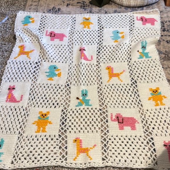 Kids Crochet Animal Blanket - White, Pink, Blue, Yellow - Picture 2 of 2
